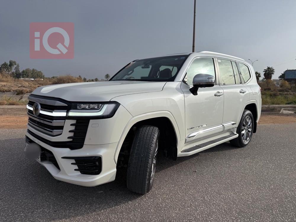 تۆیۆتا لاند کروزەر